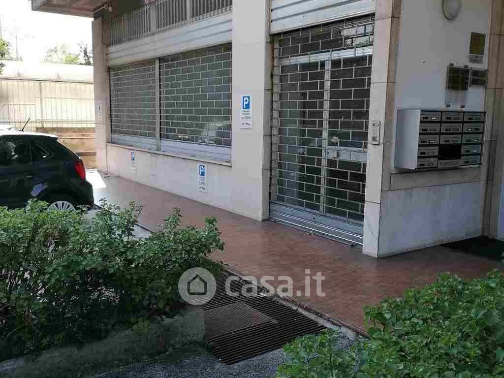 Negozio/Locale commerciale in Affitto in Via Franco Faccio 25 a Verona