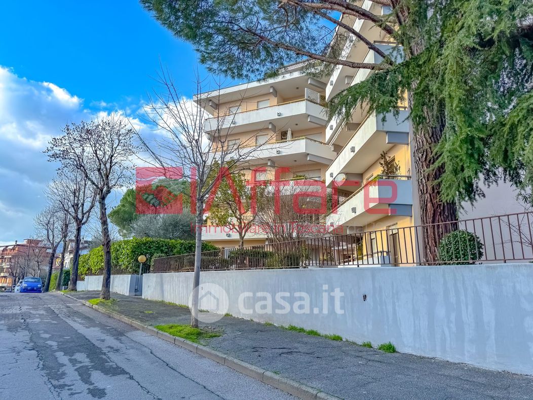 Appartamento in Vendita in Via Vincenzo Bellini a Montecatini-Terme