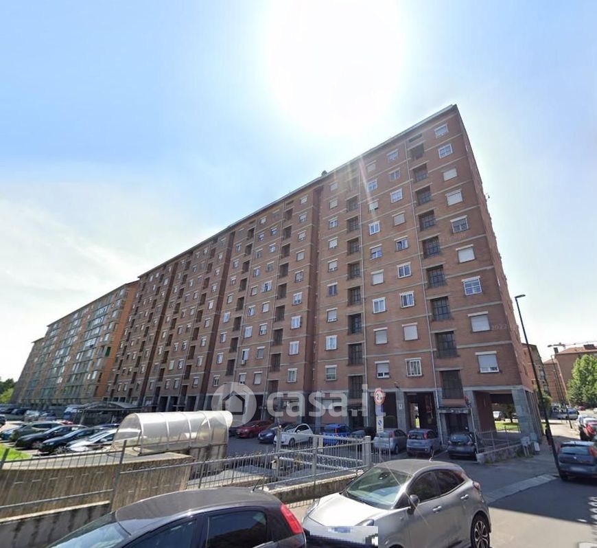 Appartamento in Vendita in Via Buriasco 1 a Torino