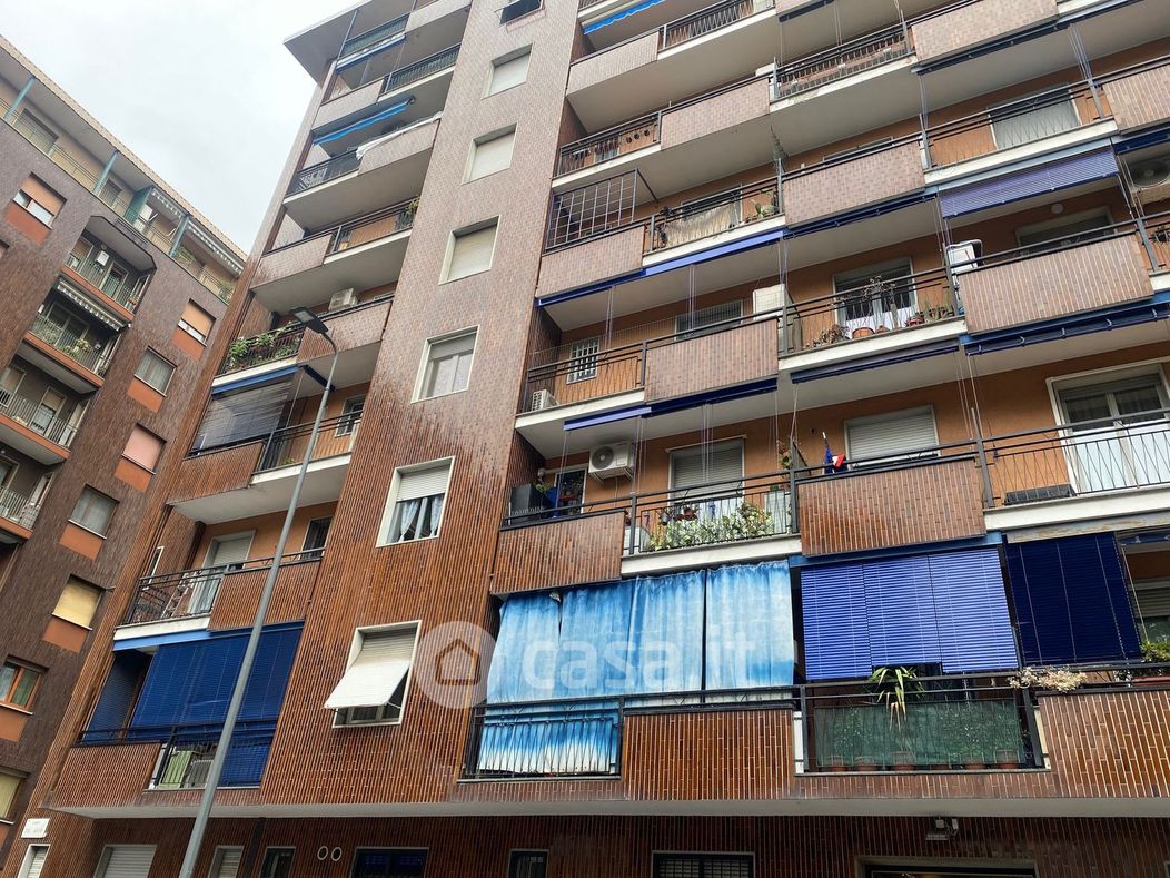Appartamento in Vendita in Via Derna 1 a Milano