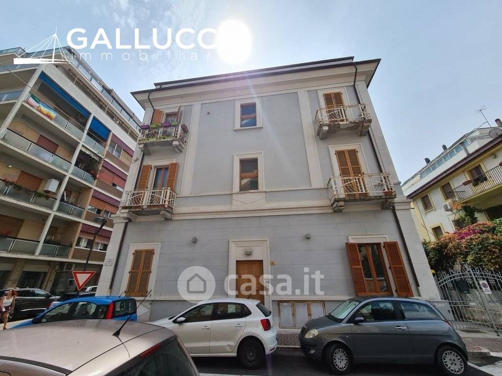 Appartamento in Vendita in Via Dante Alighieri a Pescara
