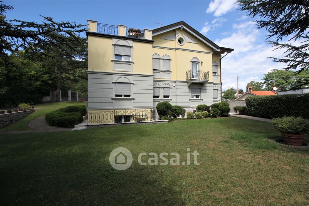 Villa in Vendita in Campo Romano a Trieste