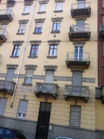 Appartamento in Vendita in Via Sempione 138 a Torino