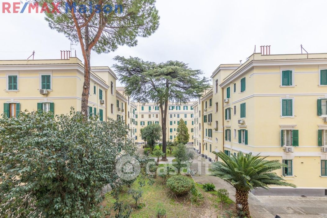 Appartamento in Vendita in Via Galileo Ferraris 2 a Roma