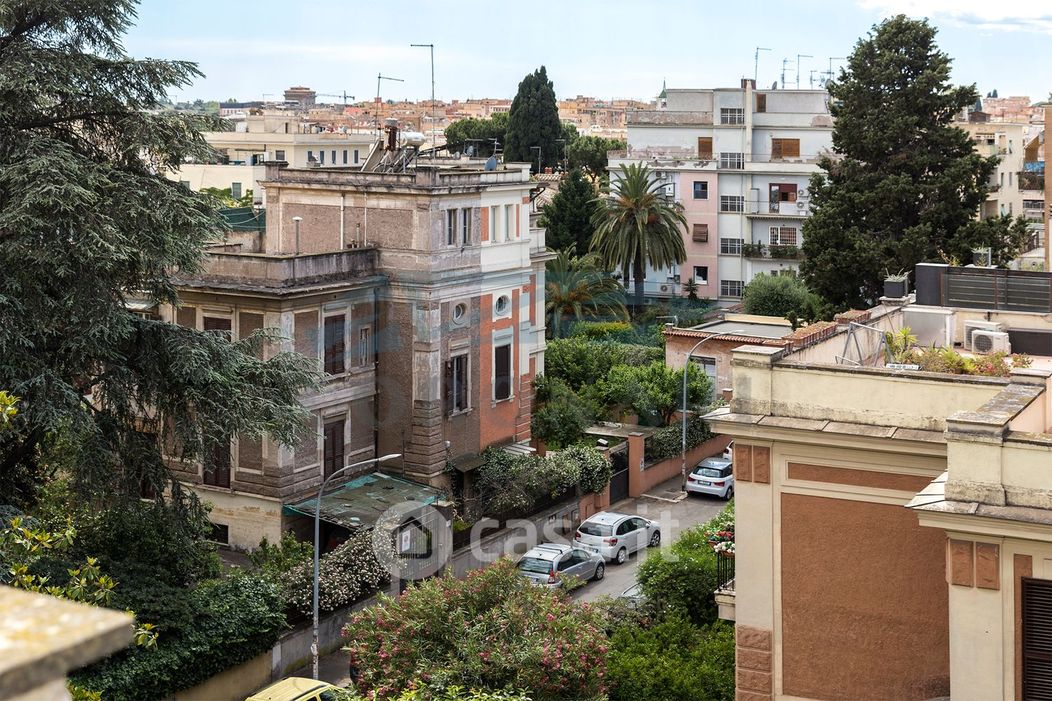 Appartamento in Vendita in Via Annibal Caro a Roma