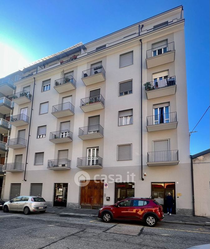 Appartamento in Vendita in Via Felizzano 7 a Torino