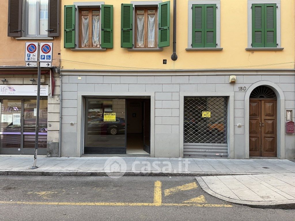 Negozio/Locale commerciale in Affitto in Via moroni 150 a Bergamo