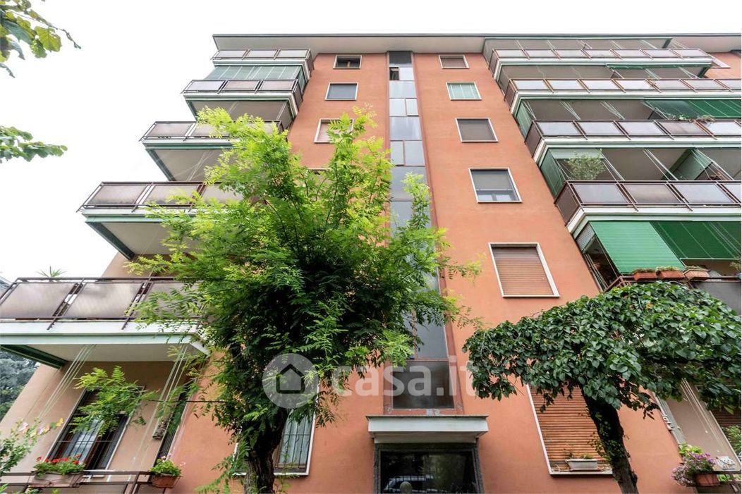 Appartamento in Vendita in Via Val d'Ossola 2 a Milano