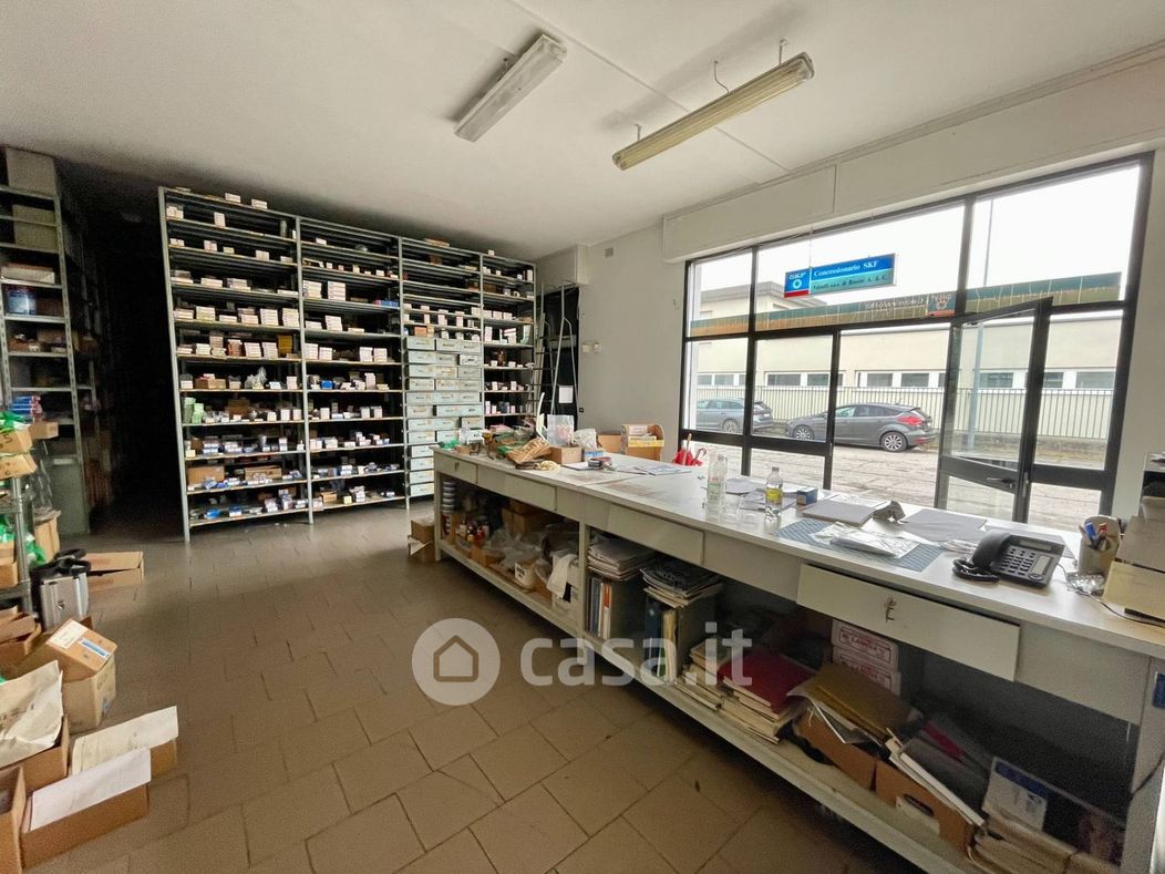 Negozio/Locale commerciale in Vendita in Via Galliera a Argelato