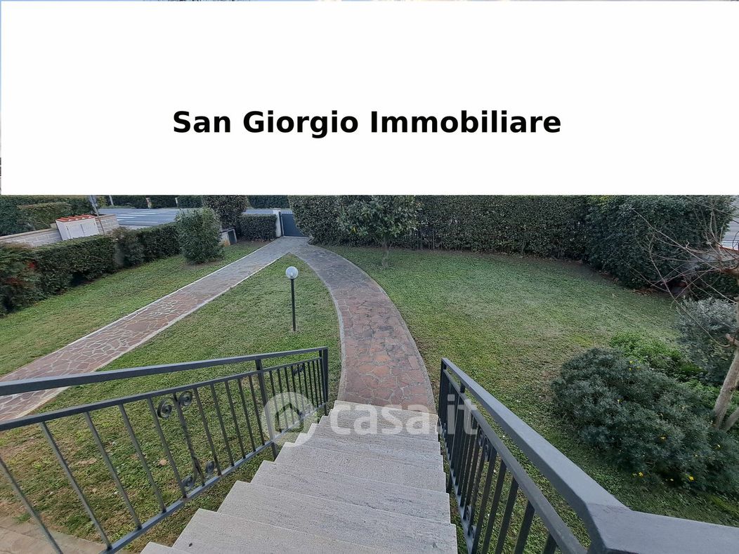 Villa in Vendita in Via Aurelia a San Giuliano Terme
