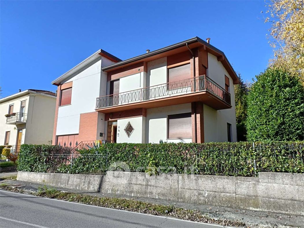 Casa Bi/Trifamiliare in Vendita in Via Patrioti 76 a Salsomaggiore Terme