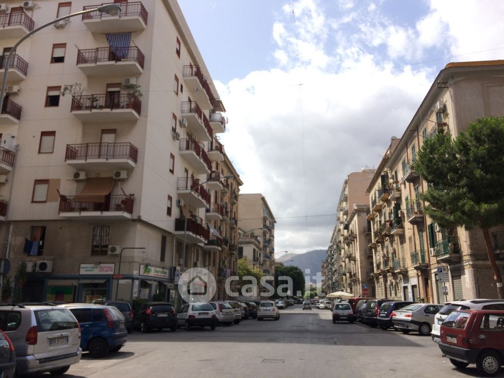 Appartamento in Vendita in Via MOGIA 10 a Palermo