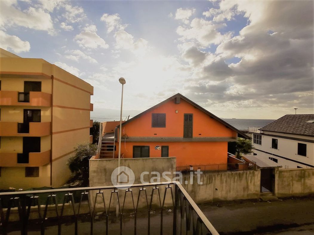 Appartamento in Vendita in Via Rotonda a Messina