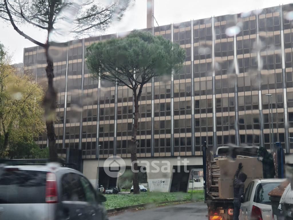 Ufficio in Vendita in Via Francesco Tovaglieri a Roma