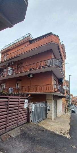 Appartamento in Vendita in Via Castiglione della Pescaia 64 a Roma