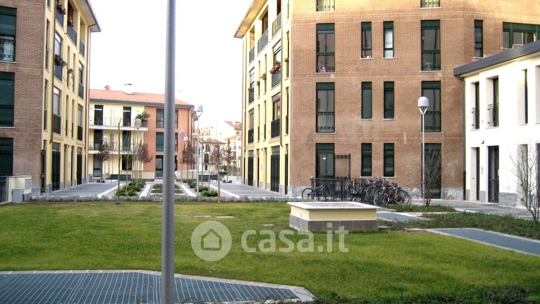 Appartamento in Affitto in Alzaia Naviglio Pavese 20 a Milano