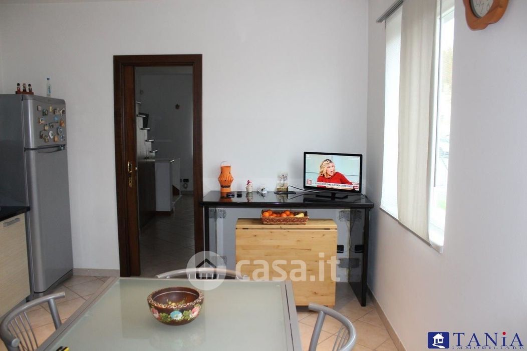 Appartamento in Vendita in Via Melara 23 a Carrara