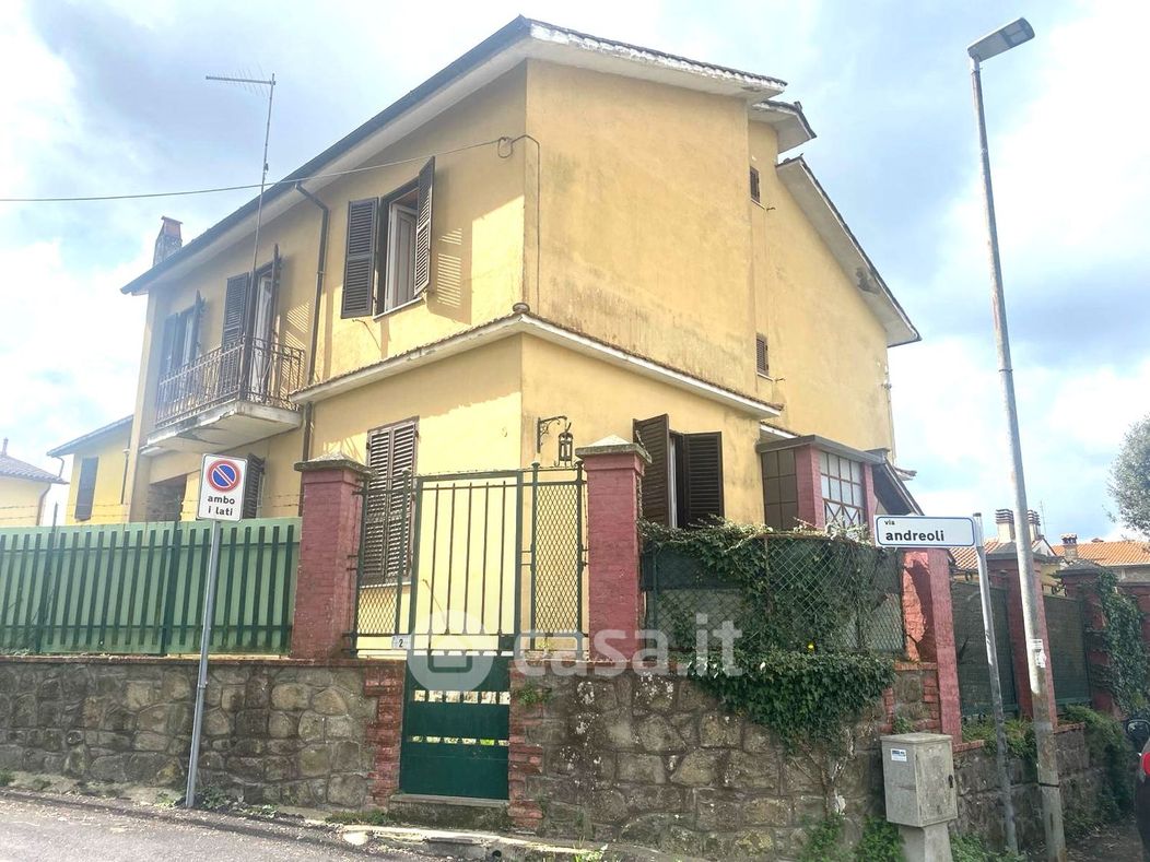 Casa Bi/Trifamiliare in Vendita in Via Andreoli 1 a Canale Monterano