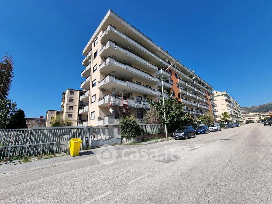 Appartamento in Vendita in Via Francesco Borromini 8 a Caserta