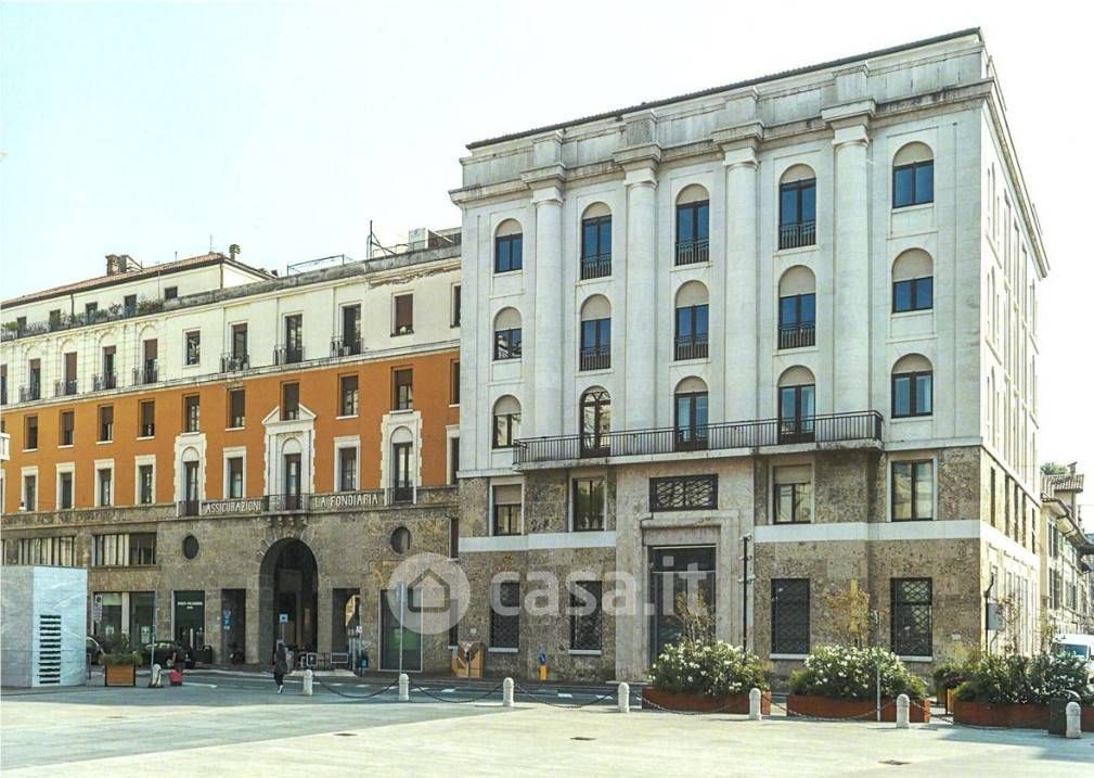 Ufficio in Affitto in Piazza della Vittoria a Brescia