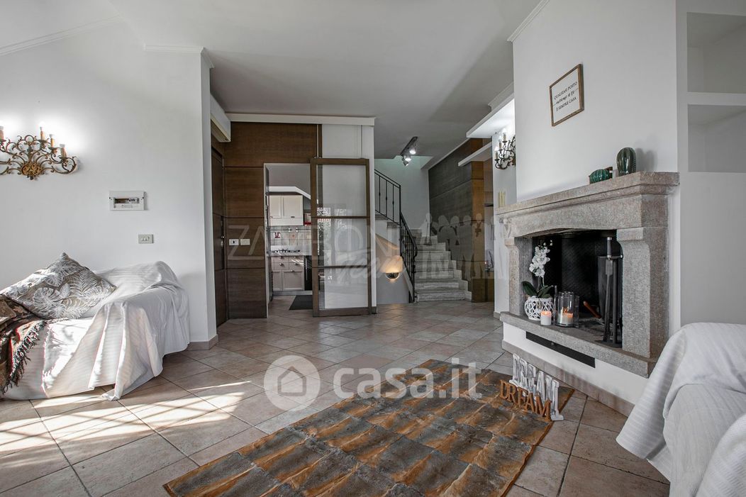 Casa Bi/Trifamiliare in Affitto in Via Giulio Bertoni 31 a Roma