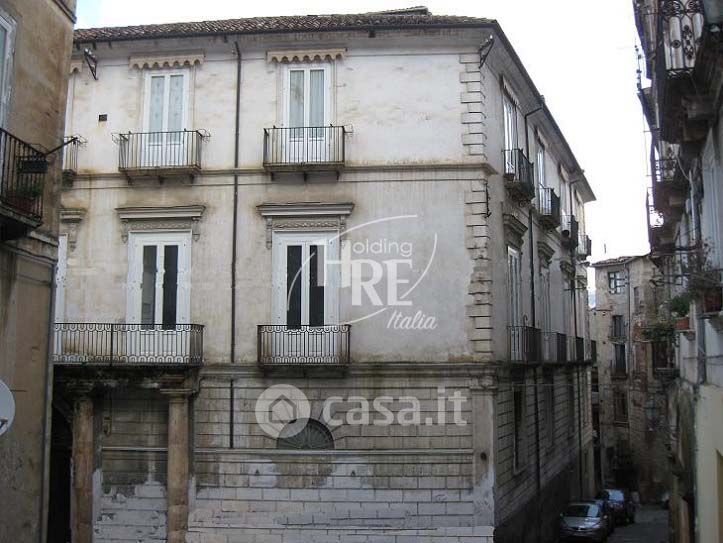 Appartamento in Vendita in Via Giostra Vecchia a Cosenza