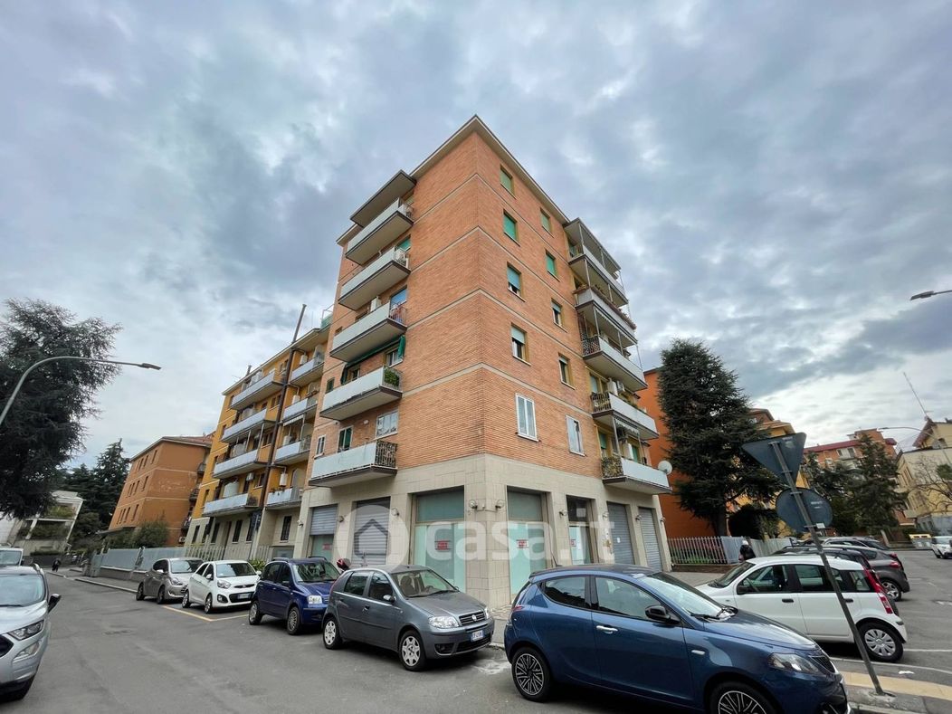 Appartamento in Vendita in Via Gian Giacomo Carissimi a Bologna