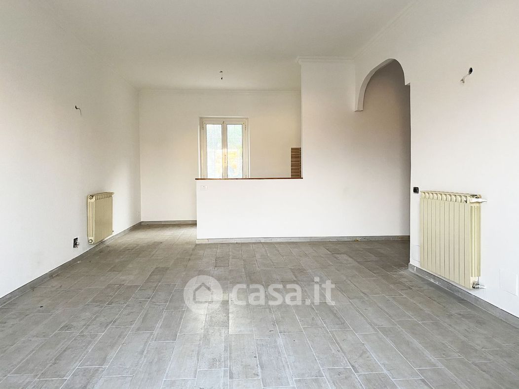 Appartamento in Vendita in Via Giovanni Casoni 230 a Roma