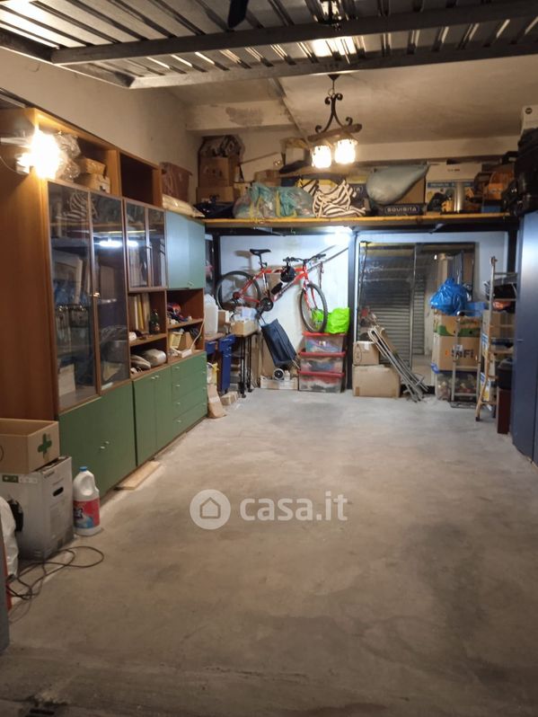 Garage/Posto auto in Vendita in Via Servilia a Fara in Sabina