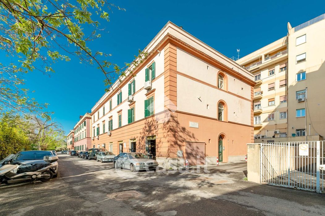Appartamento in Affitto in Via Francesco Sabatini a Roma