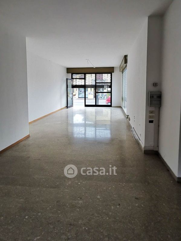 Ufficio in Affitto in Via PONTICELLO 14 a Colceresa