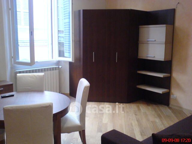 Appartamento in Affitto in Via Farini 1 a Modena