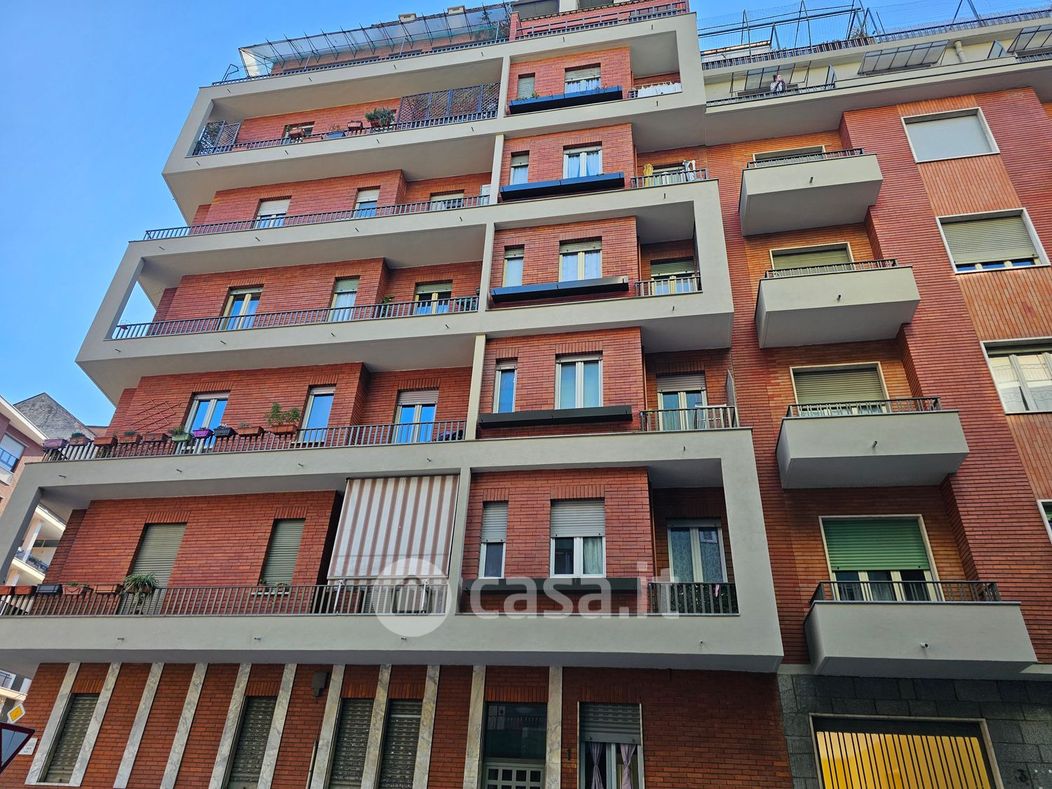 Appartamento in Vendita in Via Alfonso Ogliaro 1 a Torino