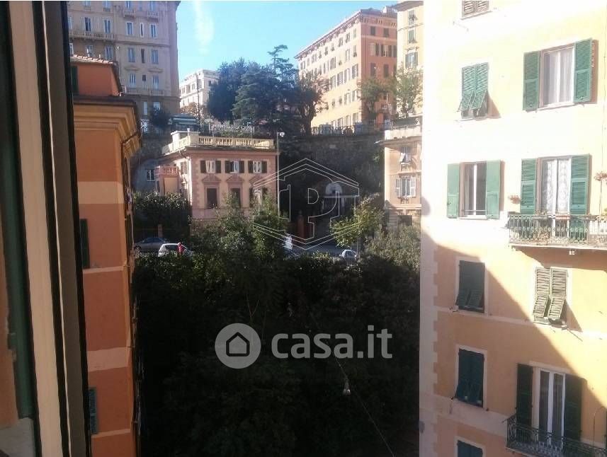 Appartamento in Vendita in Piazza del Cavalletto a Genova