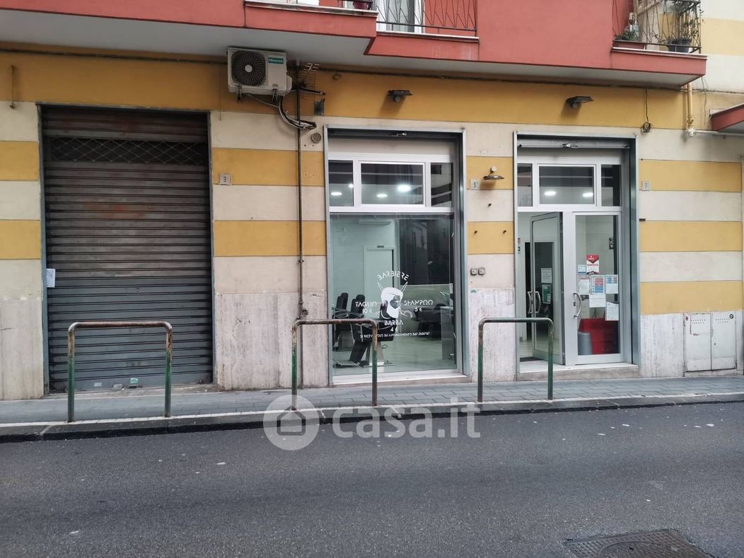 Negozio/Locale commerciale in Vendita in Via Gelsi Rossi 5 a Salerno
