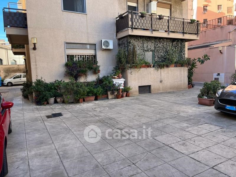 Appartamento in Vendita in Via Sampolo 20 a Palermo