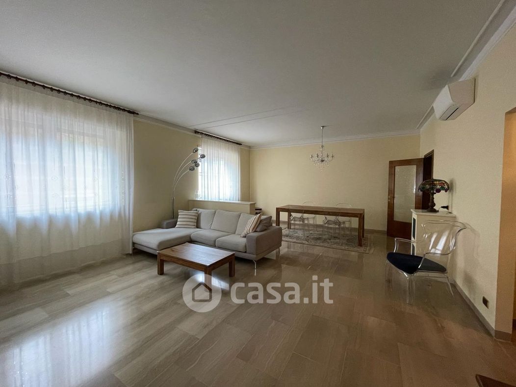 Appartamento in Affitto in Via Giuseppe Grabinski a Bologna