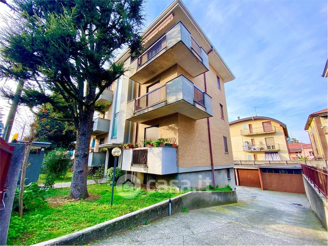 Appartamento in Affitto in Via Pasubio a Nova Milanese
