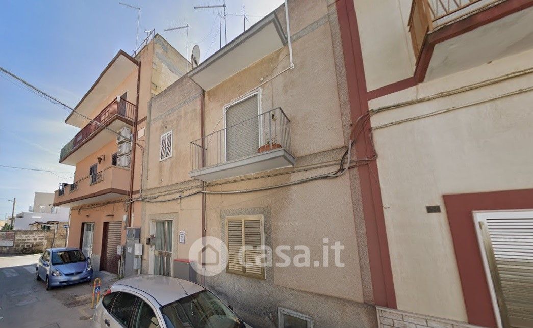 Appartamento in Vendita in Via Regina Elena a Taranto