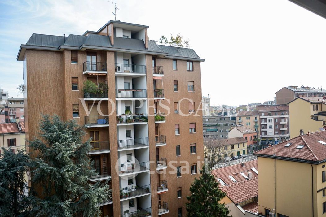 Appartamento in Affitto in Alzaia Naviglio Pavese 44 a Milano