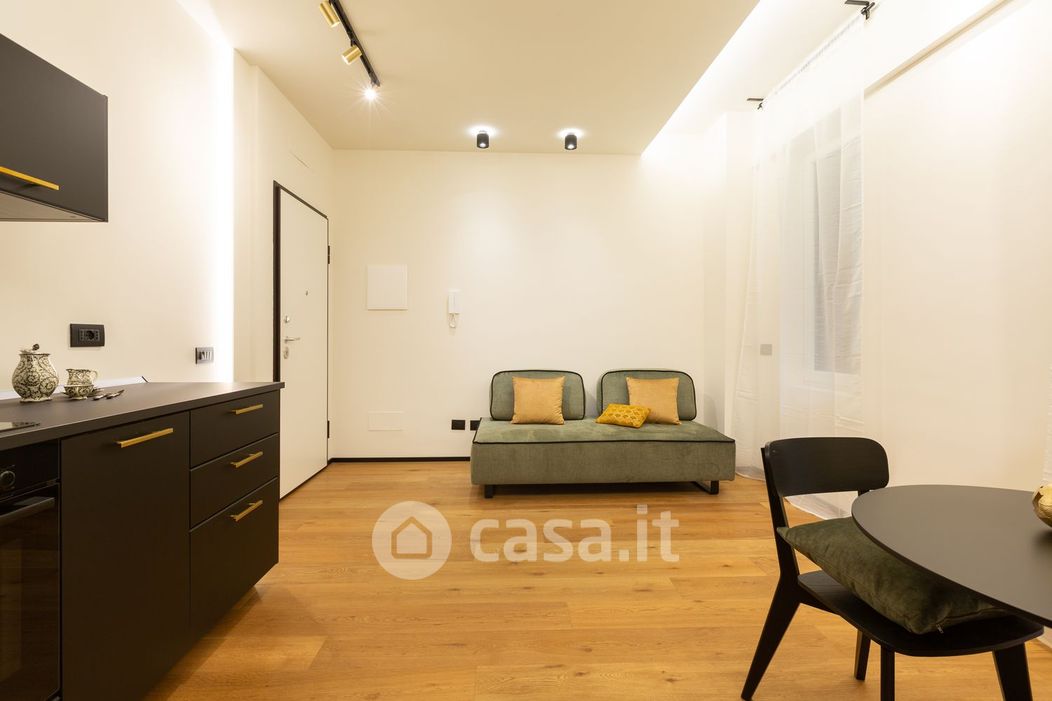 Appartamento in Vendita in Via dei Cybo 2 a Milano