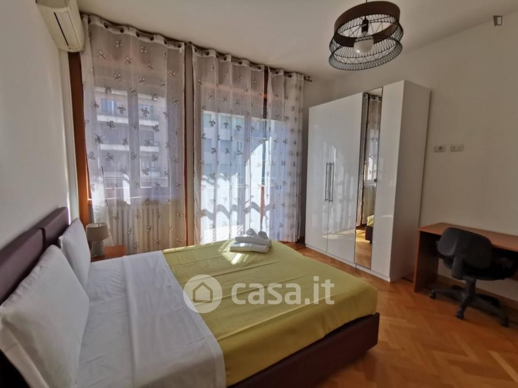 Appartamento in Affitto in Via Giovanni Battista Pergolesi a Milano
