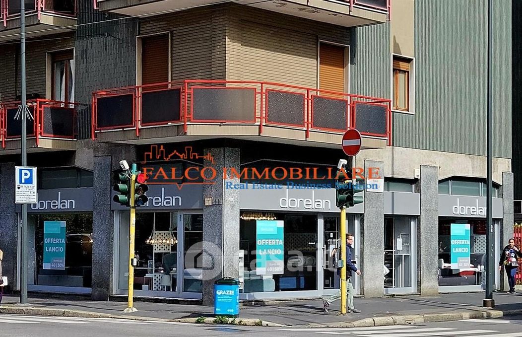 Negozio/Locale commerciale in Vendita in Viale Aretusa 20 a Milano