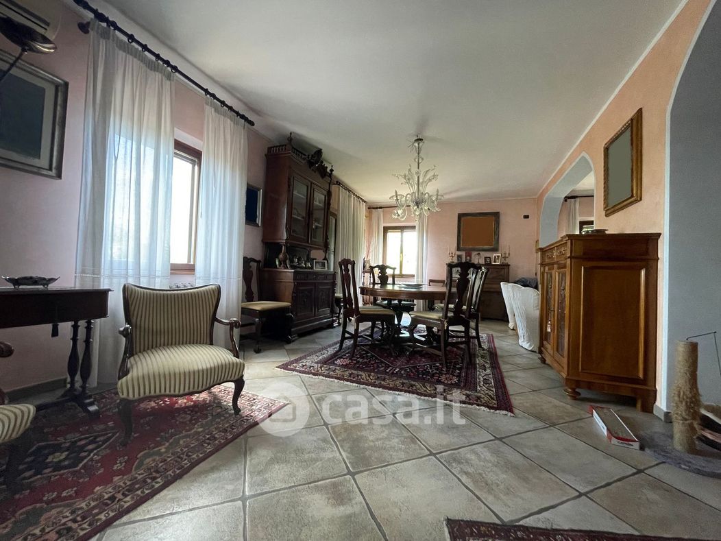 Casa Bi/Trifamiliare in Vendita in Strada Contrada 297 a Modena
