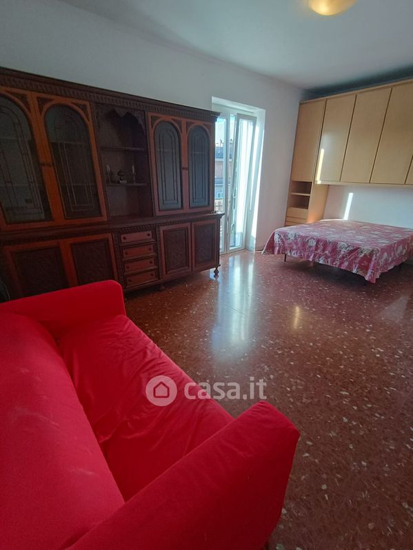 Appartamento in Vendita in Via Capannori a Roma