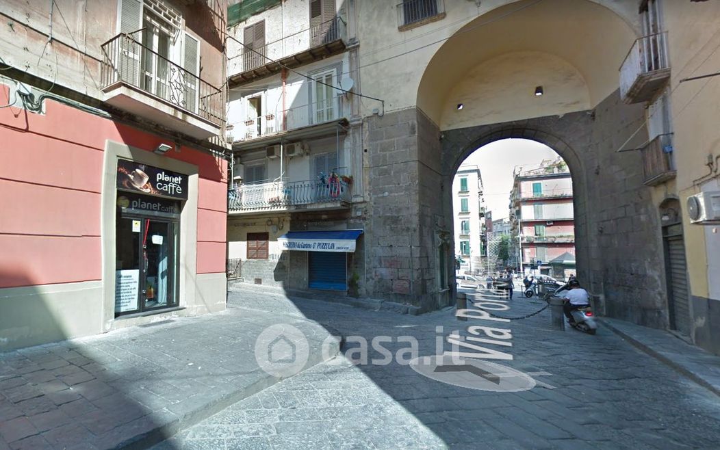 Negozio/Locale commerciale in Vendita in Via Porta San Gennaro a Napoli