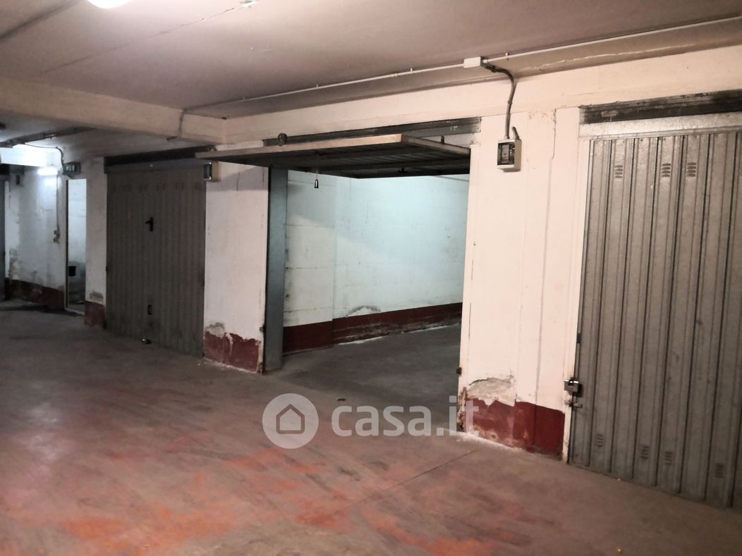 Garage/Posto auto in Affitto in Via Mattia Battistini 118 a Roma