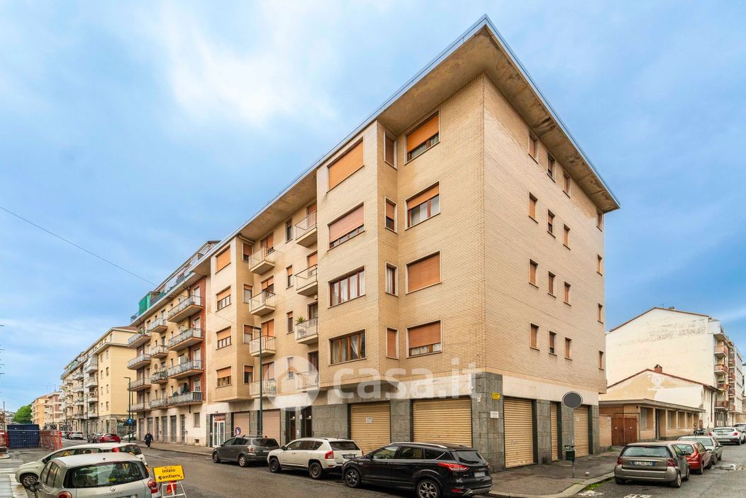 Appartamento in Vendita in Via Salbertrand 81 a Torino