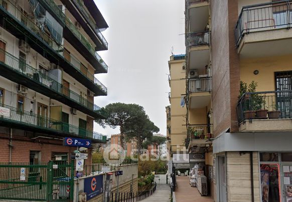 Negozio/Locale commerciale in Vendita in Via dell'Epomeo 59 a Napoli
