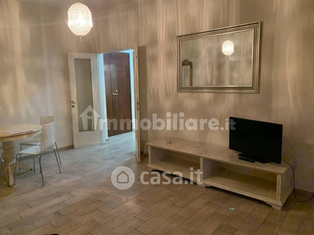 Appartamento in Affitto in Viale Italia a Livorno
